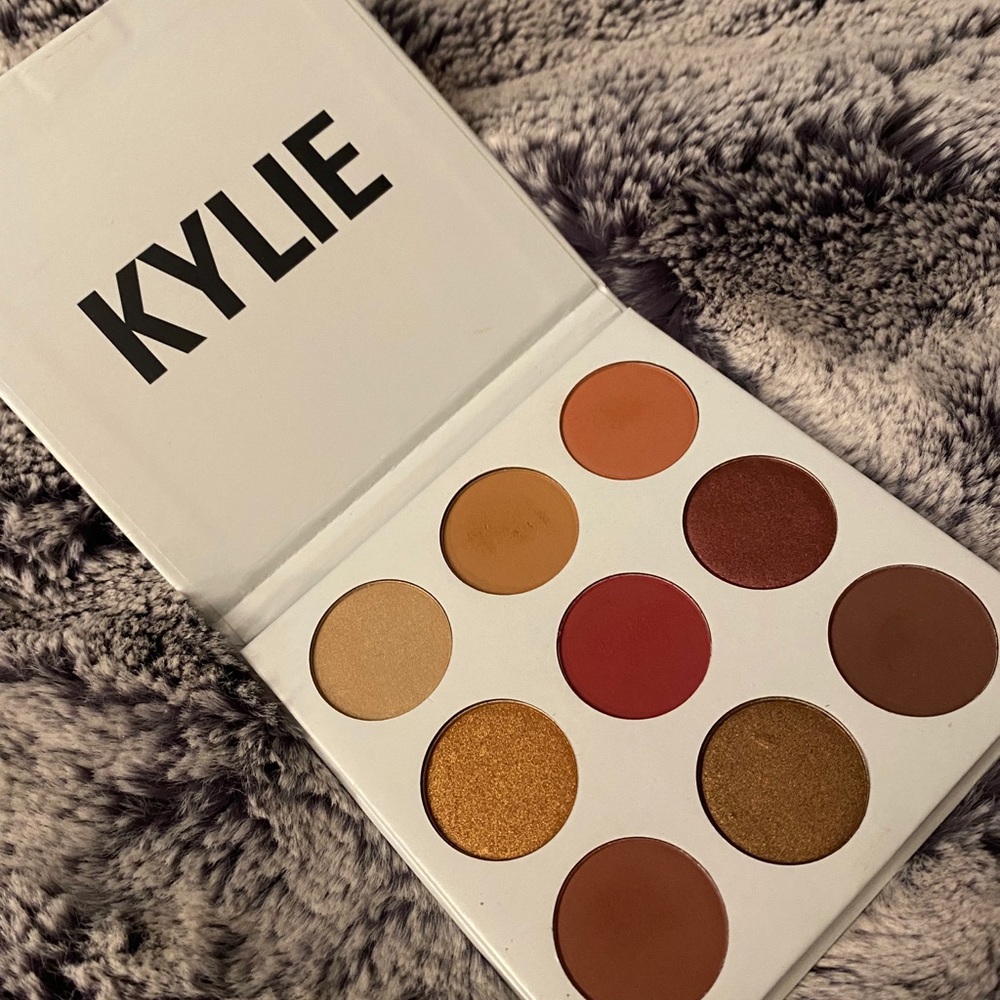 Kylie Cosmetics The Burgundy Palette